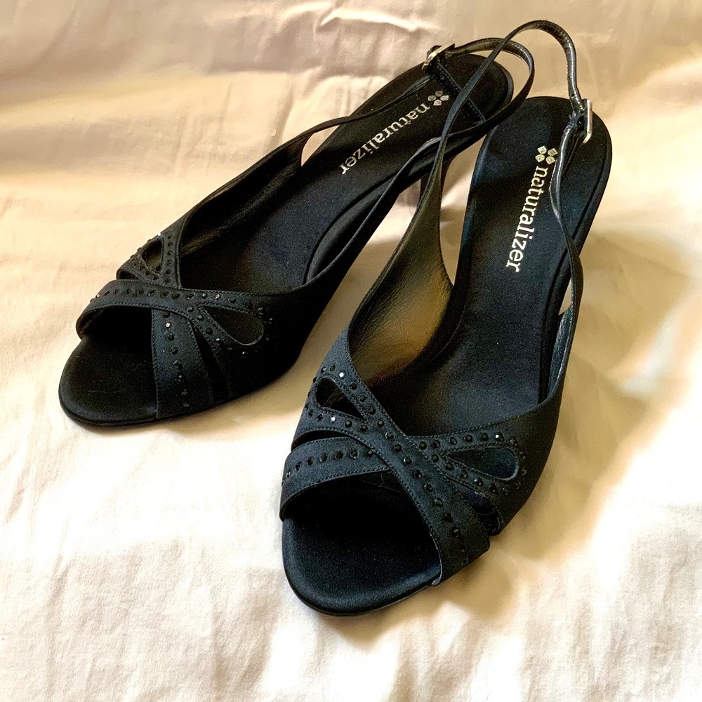 Naturalizer Black Slingback Heels